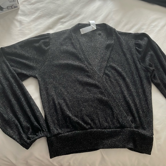 Plunging V sweater - Picture 2 of 4